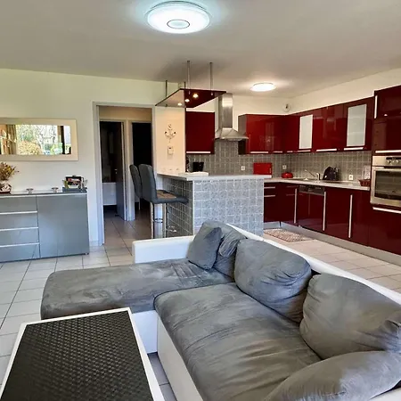Apartment Coquet 3 Pieces, Centre Village, Proche Commerces Et Plages, Parking, Wifi, 4 Pers. - Fr-1-225-652
